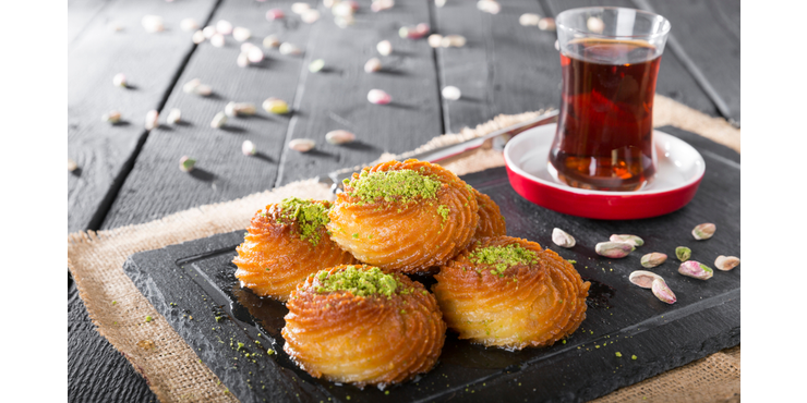 Şekerpare biscuit: ''The main guest'' of Turkish tables