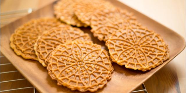 Pizzelle cookies