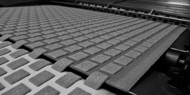 Cotton belts in the biscuit industry