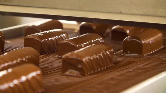 AAK’s new cocoa butter equivalent overcomes enrobing challenges – even when used at high levels