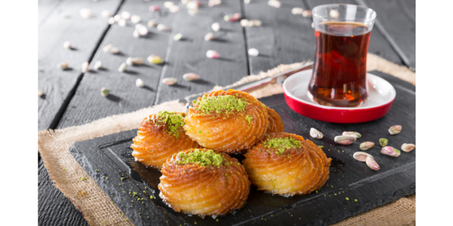 Şekerpare biscuit: ''The main guest'' of Turkish tables