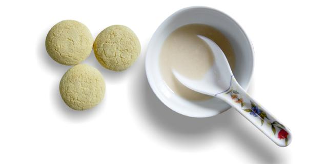 Infant rusks dispersed in a warm fluid