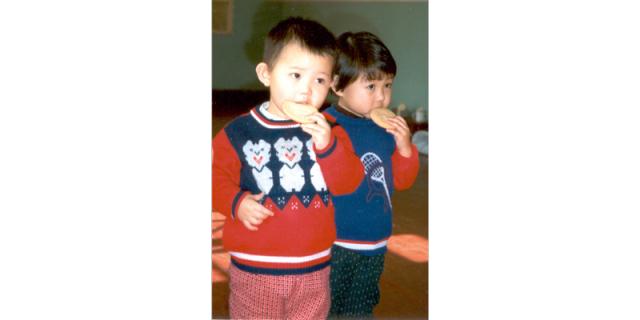 Children eating rusks