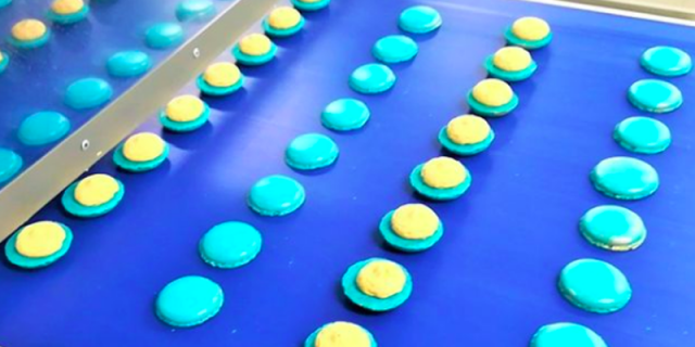 Dosing and sandwiching technology for macarons