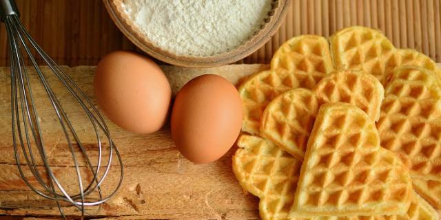 Emulsifier in baking