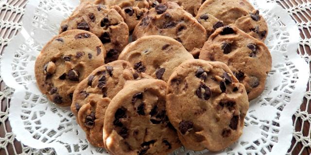 chocolate-chip-cookies