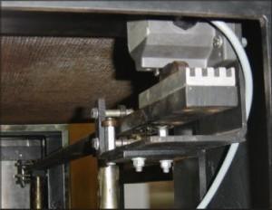 Euchner multi-position limit switch to monitor oven band movement